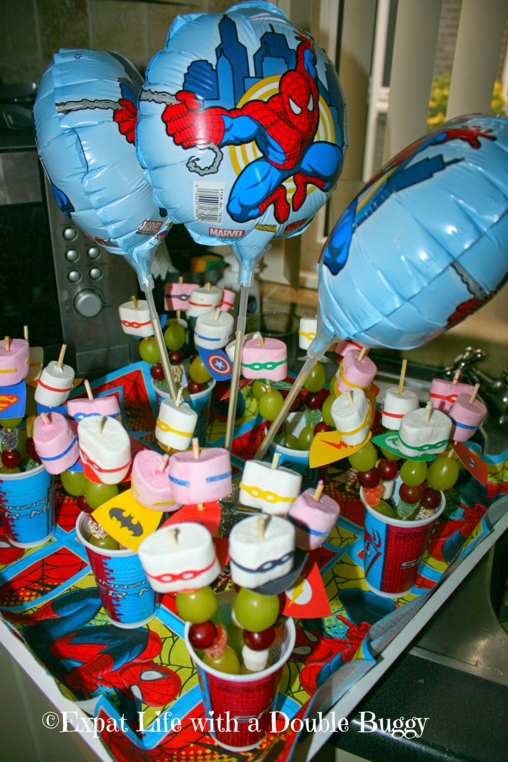a03b6-superhero2btraktatie Traktaties - How to Do Birthdays Dutch Style